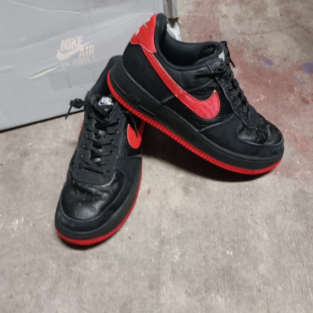 Nike Air Force 1 Low Canvas & Leather Black-Red M7/W8½